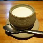 明道町中国菜 一星 - ふわふわとろとろの杏仁豆腐