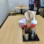 双喜紋 - 贅沢に1人でテーブル席