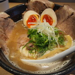 らーめん 伊藝 - 豚骨魚介らーめん特製