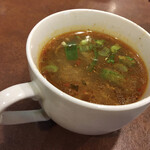シエン - サラリとして美味しいスープ