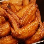 大阪串カツ　大益 - 食べるが止まらないやみつき手羽先唐揚げ