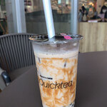 クィックティー - ドリンク写真:「黒糖ミルクティー」Rサイズ 500円。