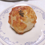 ウルスミ - 山椒の葉のチーズパン¥230