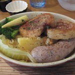 ラ ペッシュ - 自家製ソーセージと豚バラ肉のオーブン焼き