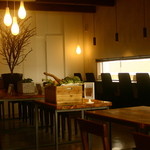 リストア カフェ アリアドネ - 落ち着いた店内でゆっくりお過ごしください