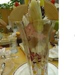 피노키오 - ビッグパフェ