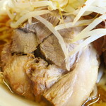 ラーメン二郎 - 豚