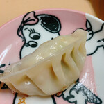 中華料理 萬福 - 6〜7センチある大きい餃子