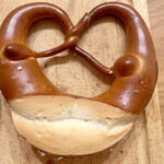 ベッカライ コンディトライ ヒダカ - ブレッツェル