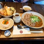 京都四条くをん - 串天5種盛りかしわキーマうどん