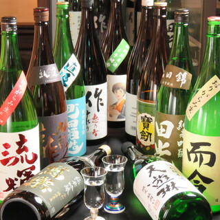 三重をはじめ日本中から選りすぐった地酒も種類豊富！