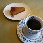 GIRA SOLE - 食後のコーヒーとケーキ。