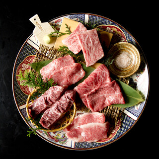 Enjoy carefully selected Kuroge Wagyu beef from all over the country