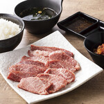 Shiawaseno Yakiniku Tabehoudai Kamimura Bokujou - 薩摩牛カルビランチ