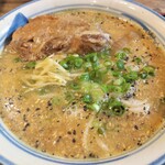 木灰そば 太陽人 - 胡麻香る冷やし味噌そば　ソーキ投入