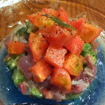 ラ･マンチーナ - 鯵・オクラ・ミョウガ・フルーツトマトのカルパッチョ