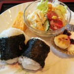 デラ - おにぎりモーニングのメインプレート ※拡大(2020.06.09)
