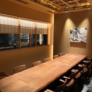 扉付き完全個室は最大27名様までご利用可能！