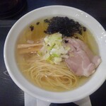 サッポロ ラーメン ハチ - 鶏だし中華そば（塩）