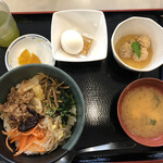 市場食堂 - ビビンバ丼定食600円