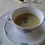 万平ホテル メインダイニングルーム - サツマイモのポタージュ