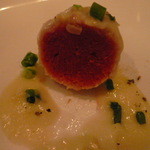 三輪亭 - ビーツ入りパスタ断面。赤がきれい。