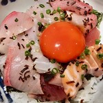 めしの助 - 塩海鮮丼