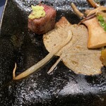 佐賀牛 季楽 銀座  - お皿の柄（茎）をもやしと間違え…