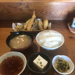 Tabetenshai - 天ぷら定食680円！