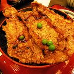 おなじみの 「豚丼」