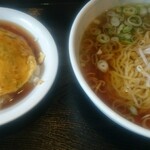 春日飯店 - ラーメンと天津飯セット