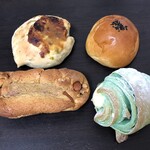 パン工房 ブランジェリーケン - 右下のが↓の漫画に出てるクロワッサンキウイ