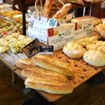 Cafe & Bakery VERITA - 中央テーブル