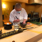 登喜和鮨 - 漬けを仕込む