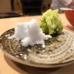 登喜和鮨 - 村上産笹川流れの塩と山葵