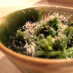 登喜和鮨 - 佐渡産黒海蘊酢とコシアブラ