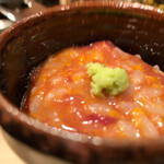 登喜和鮨 - 佐渡産鮪丼脳天中落ち村上産雲丹とクチコ