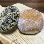 Mister Donut - ゴールデンチョコレート(130円)＆エンゼルクリーム(120円)