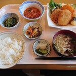 Kamaage Udon Shirakonaya - 日替り定食 (フライ) 700円