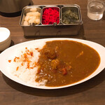 元町チキンカレーのお店 パルフェ - 