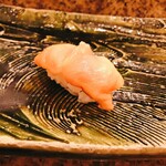 にぎり鮨 一五〇 - 赤貝