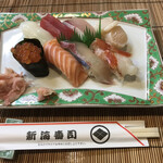 Shinkai Sushi - 中にぎり＝１６５０円 税込