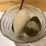 一碗水 - 時令荔枝甜品(ライチシャーベット、フレッシュライチ)