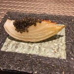 古門 - 焼玉葱キャビアのせ