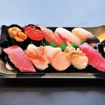 回転寿司根室花まる - 料理写真: