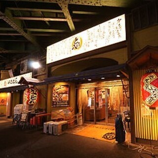 Speaking of Shimbashi Guard Bottom, it is a popular Izakaya (Japanese-style bar)! I have always been an ally of working people.