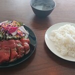 MEGURO BISTRO HOMEPARTY - ポークチャップステーキ 1,000円