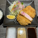 とんかつ 大喜 - 特選ロース200g定食