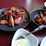 焼肉RESTAURANT カンドカン - 和牛カルビとミックスキムチ