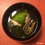 御料理 寺沢 - 甘鯛の桜餅と蕨と若芽の椀物